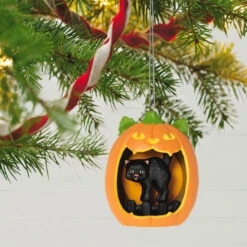 Hallmark Happy Halloween! Ornament -Ornament Shop Black Cat Pumpkin Diorama Keepsake Ornament 1799QFO5311 02