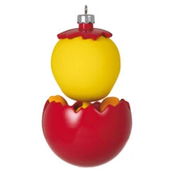 Hallmark Looney Tunes™ Tweety™ Chwistmas Surprise Ornament -Ornament Shop Tweety Bird in Red Ball Keepsake Ornament 1899QXI6047 06